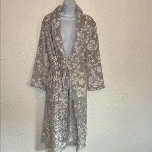 Floral Women's Robe in Gray
